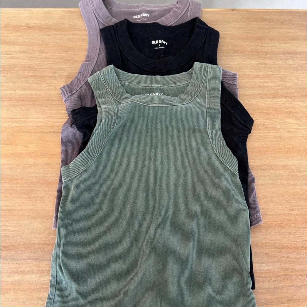 Old Navy ribbed tanks size small lightly used